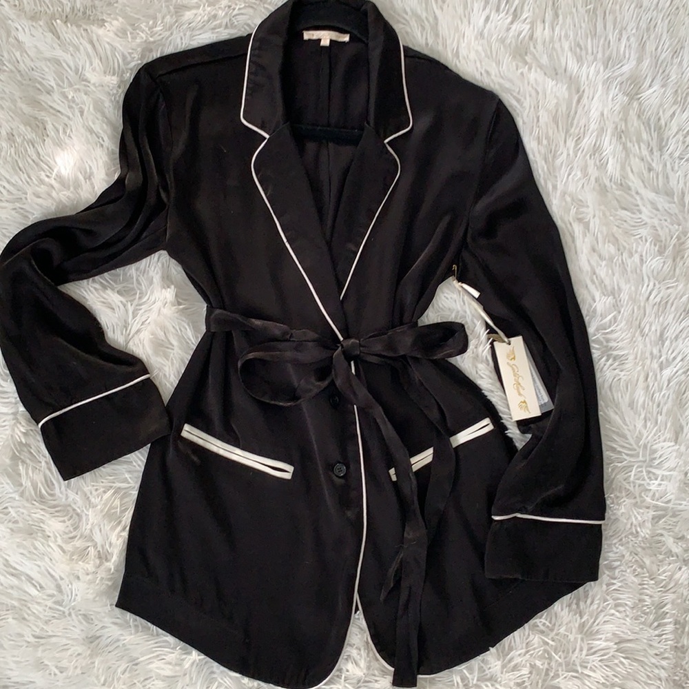 Gold Hawk Black Blazer / Kimono *NWT* with White Piping; SMALL